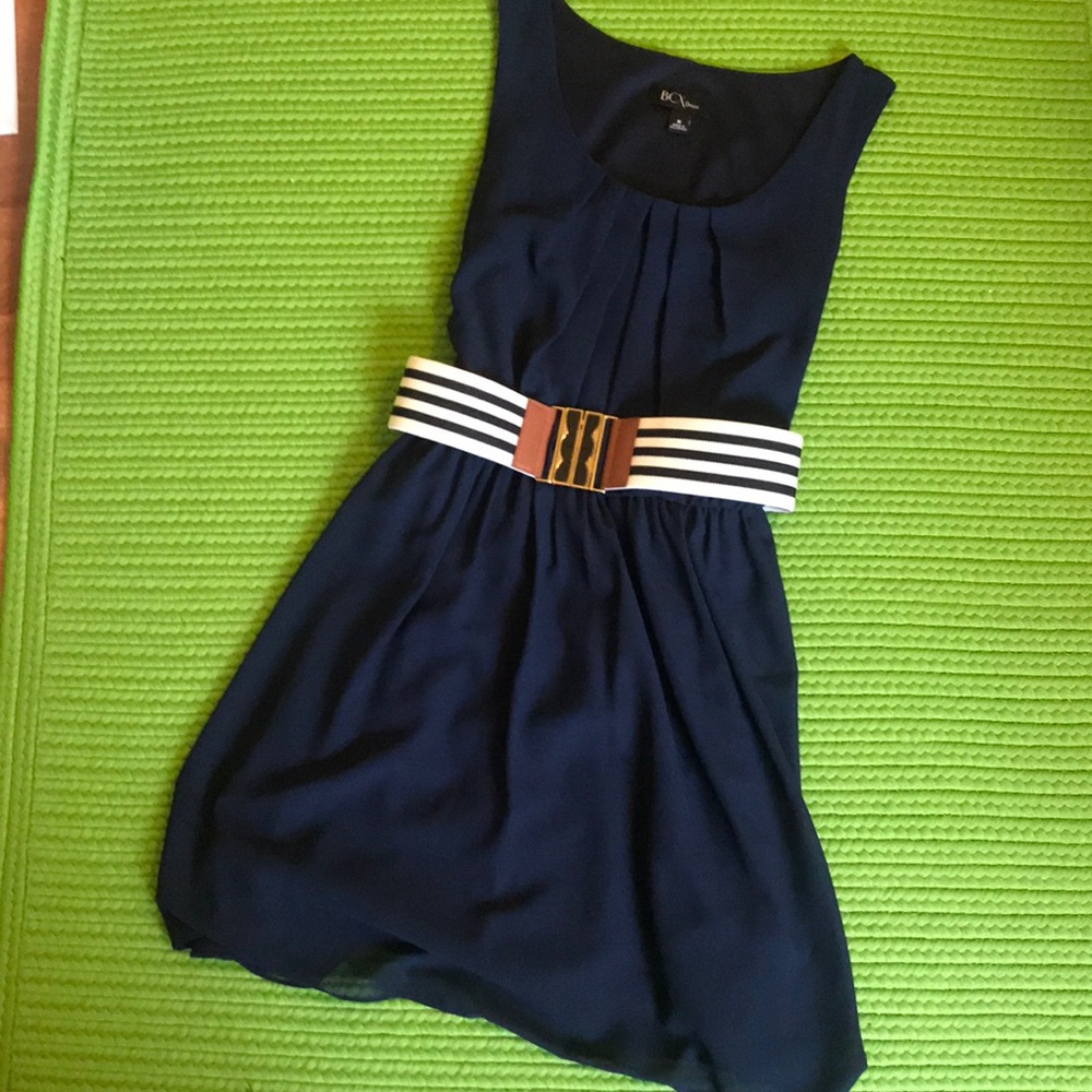 Dress with detachable belt